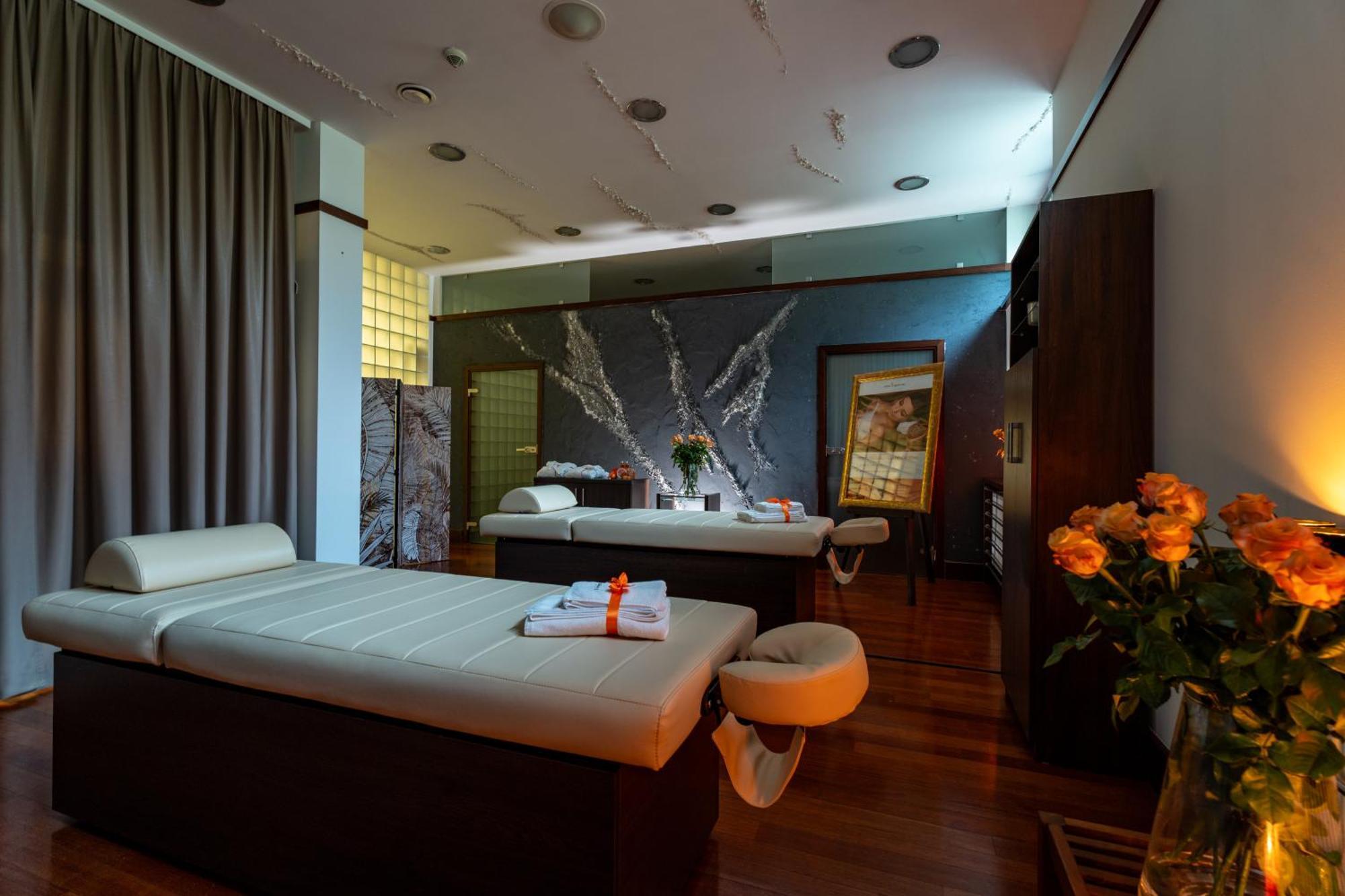 Grand Sal Hotel เวียลิชกา ภายนอก รูปภาพ