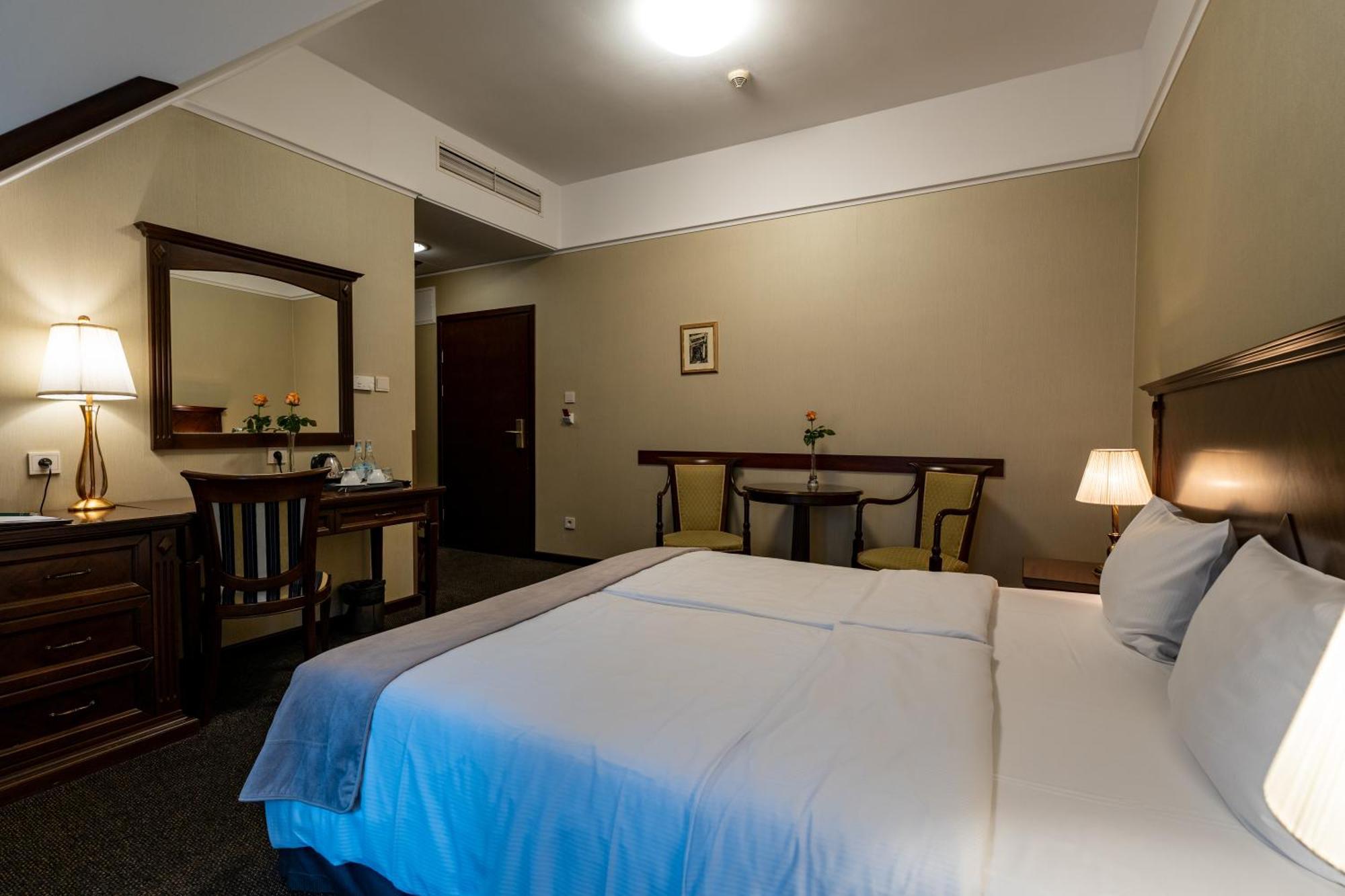 Grand Sal Hotel เวียลิชกา ภายนอก รูปภาพ