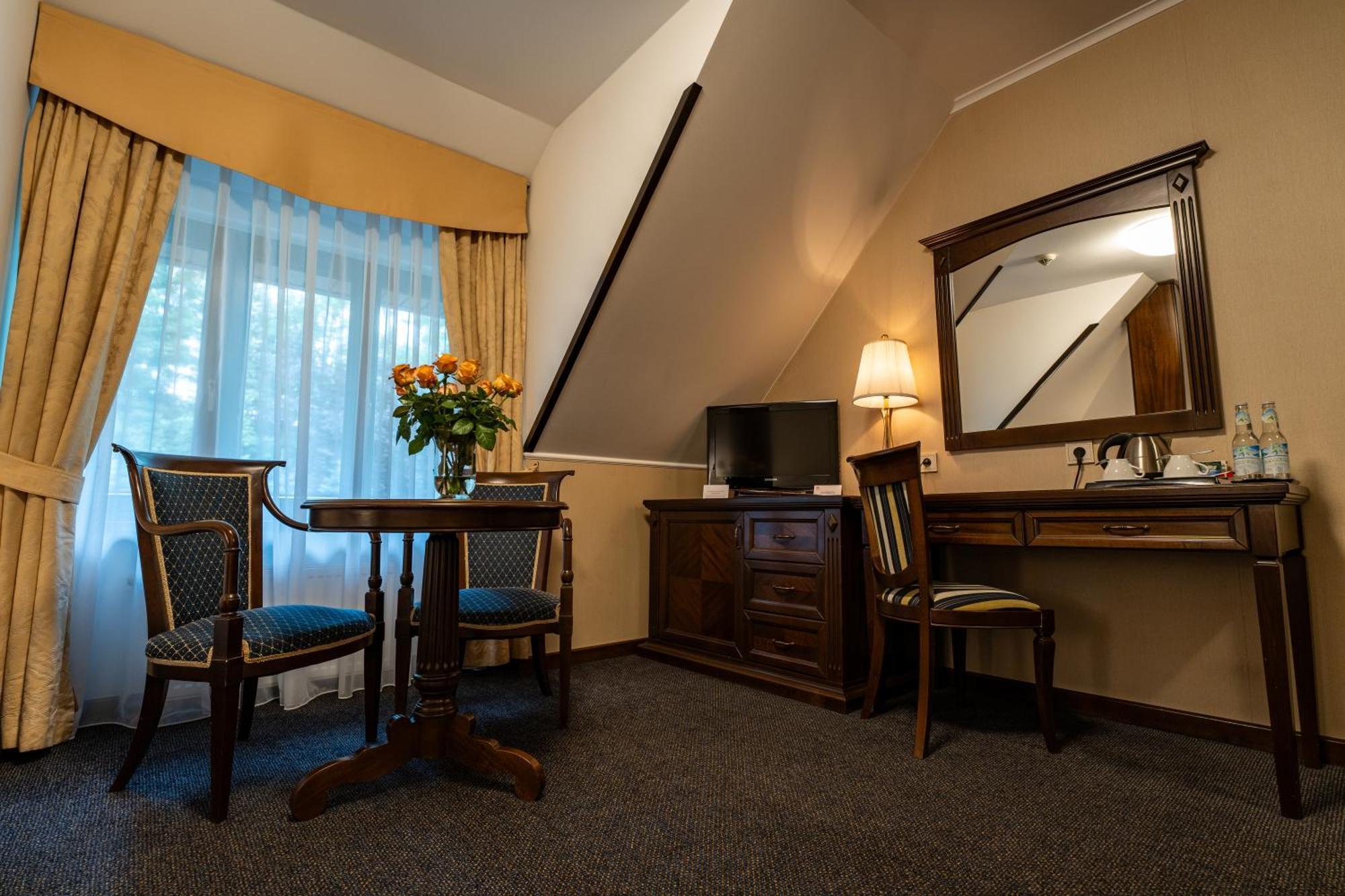 Grand Sal Hotel เวียลิชกา ภายนอก รูปภาพ