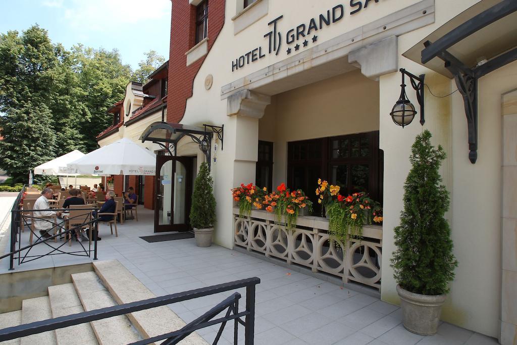 Grand Sal Hotel เวียลิชกา ภายนอก รูปภาพ